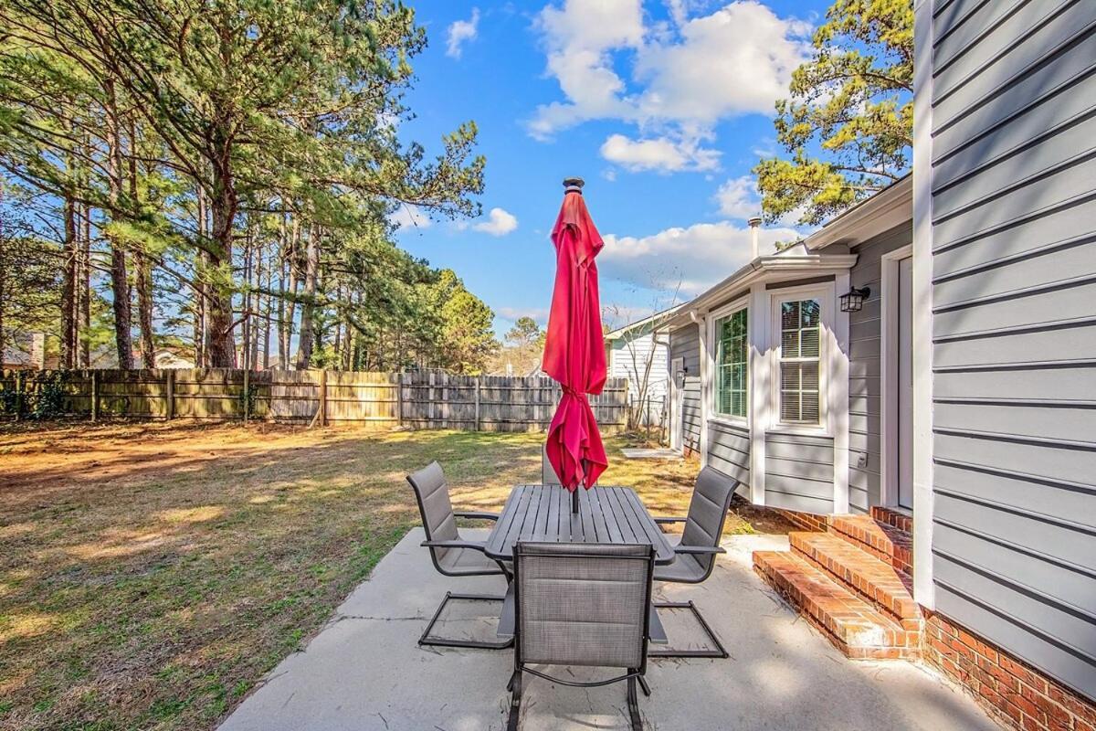 The Cliffdale Cottage Fayetteville Exterior photo
